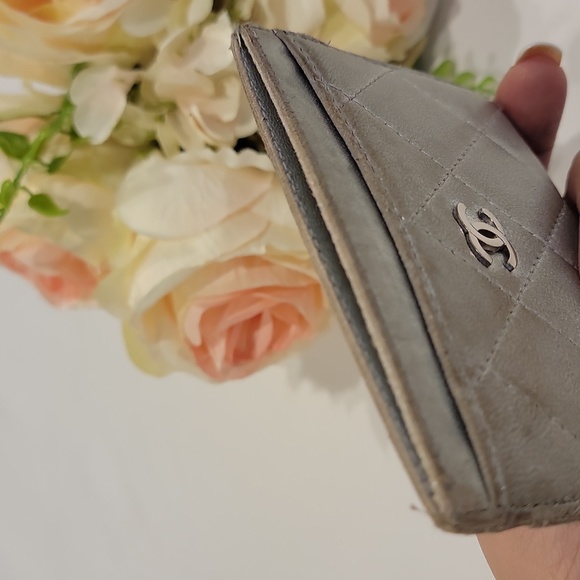 Authentic CHANEL card wallet - Picture 8 of 15